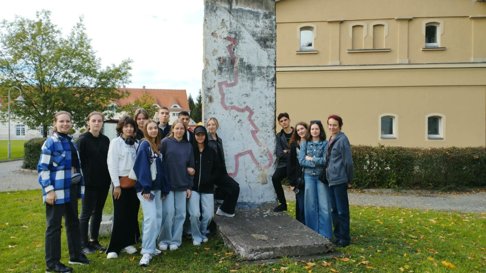1682 image for slide