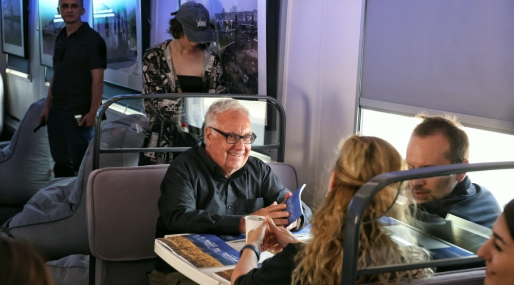 4704 image for slide