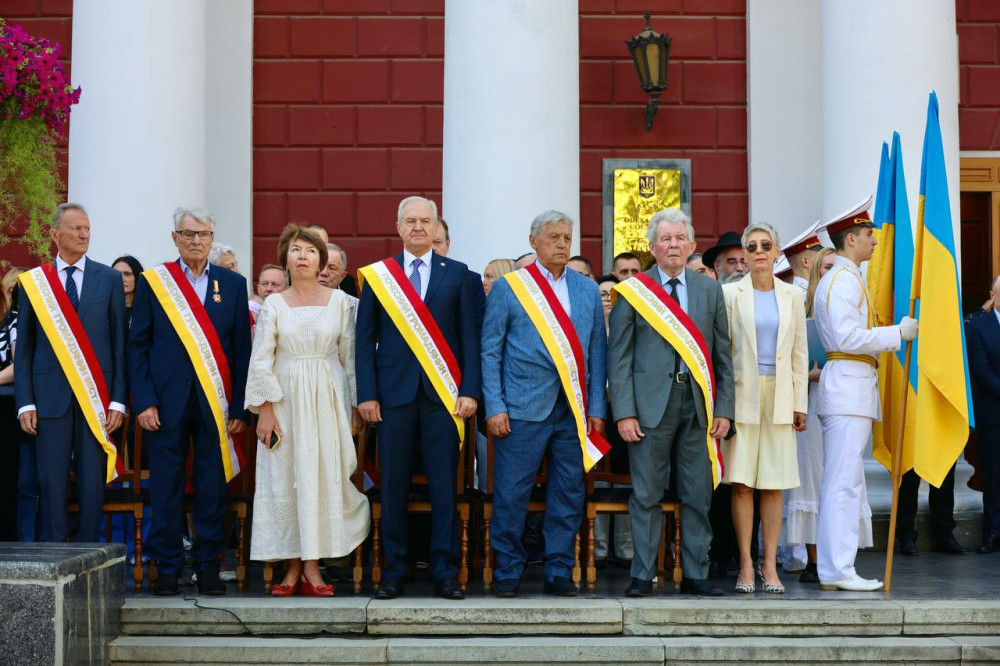 6423 image for slide