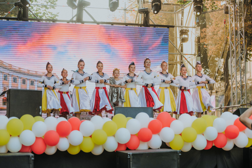 6482 image for slide