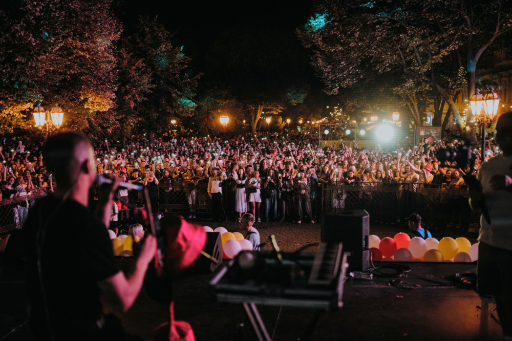 6484 image for slide