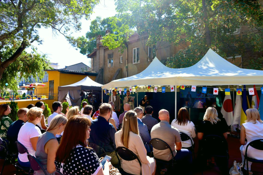 6526 image for slide