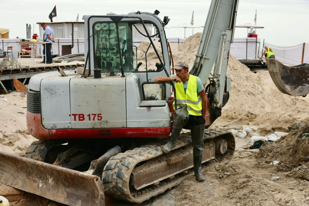 6812 image for slide