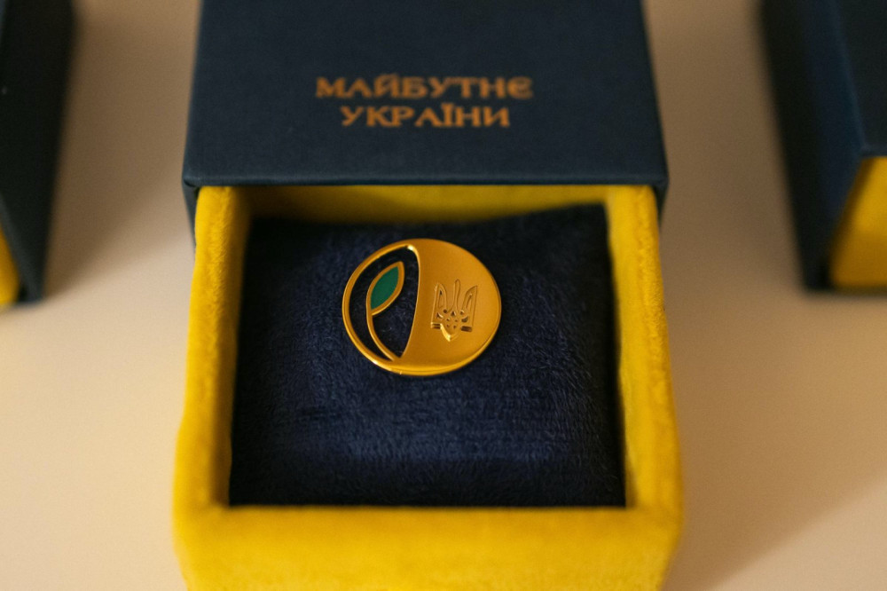 7887 image for slide